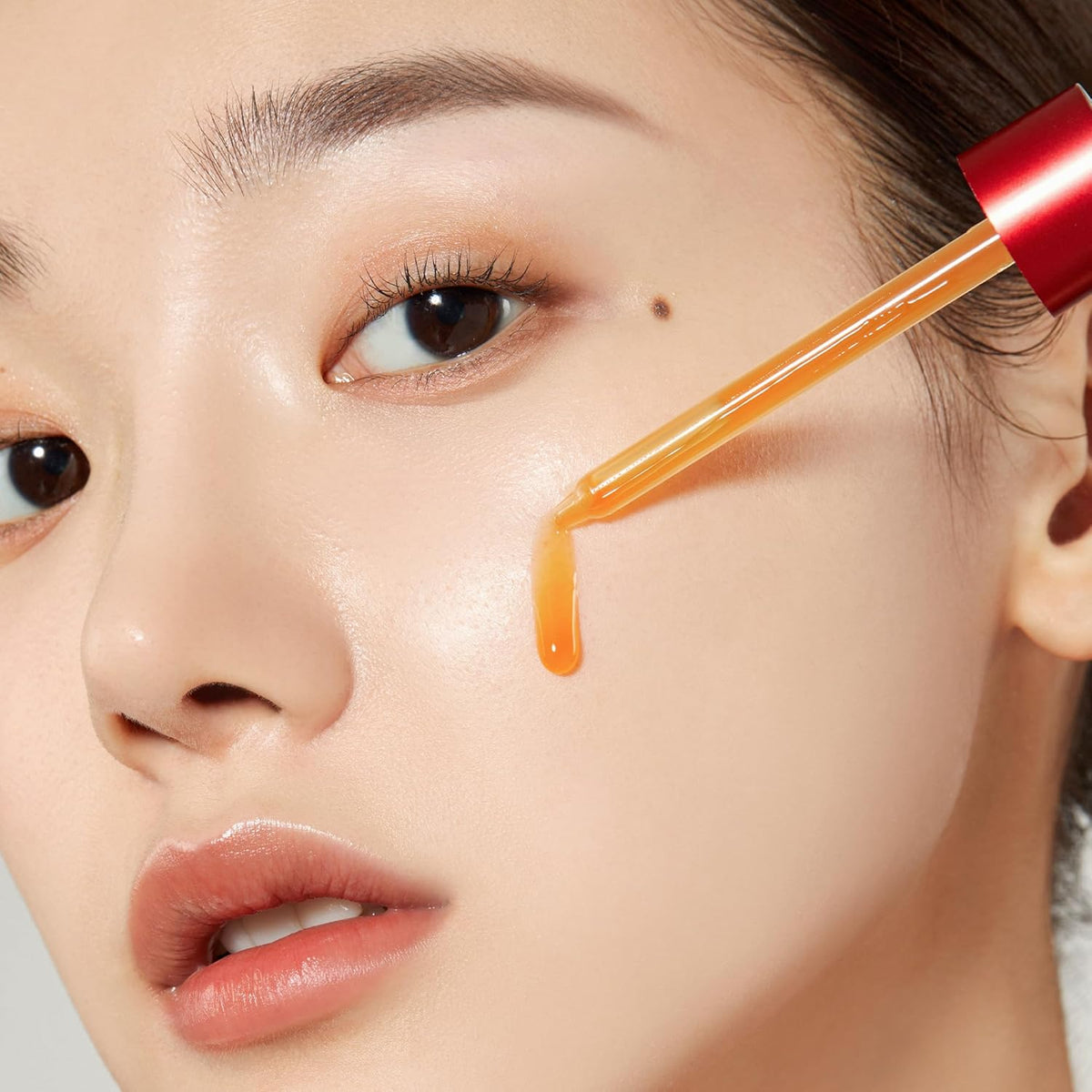 Medicube مقشر حمض السكسينيك للبشرة المعرضة لحب الشباب Red Succinic Acid Peel - 40 مل
